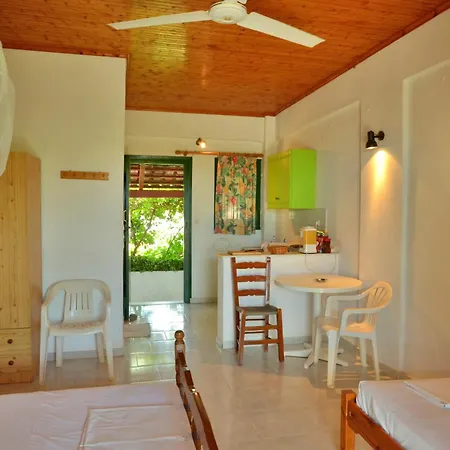Aparthotel Lemonia 3*