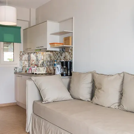 Lemonia Aparthotel