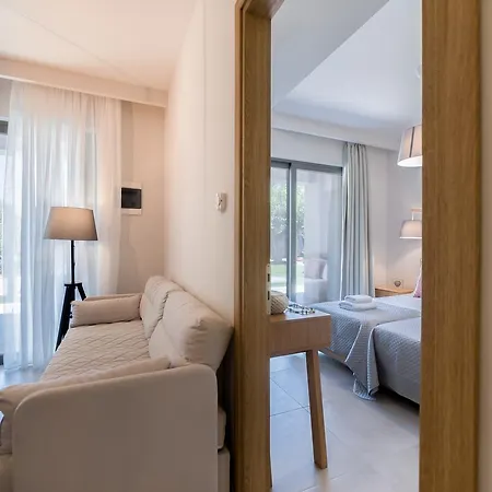 Aparthotel Lemonia 3*