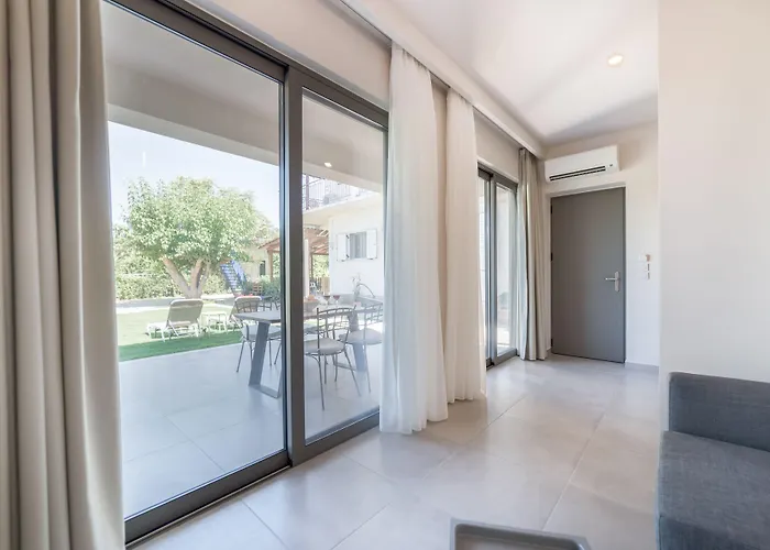 Lemonia Aparthotel 4*