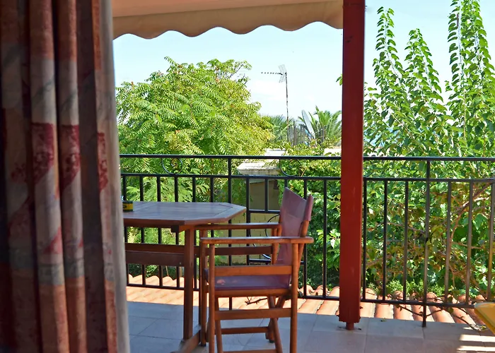 Aparthotel Lemonia 4*