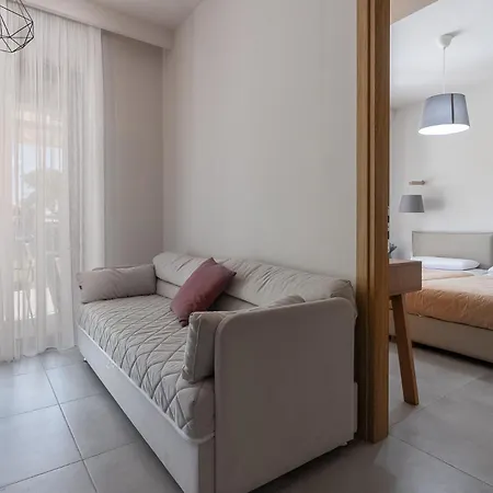 Apart Otel Lemonia 4*