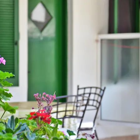 Lemonia Apartmanhotel